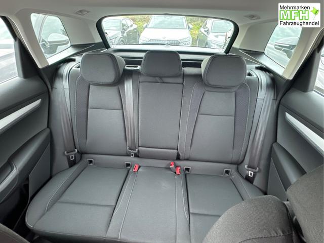 Skoda / Karoq / Schwarz / / / AHK+KAMERA+EL. HECKKL.+SHZ+ACC+KESSY+18''ALU