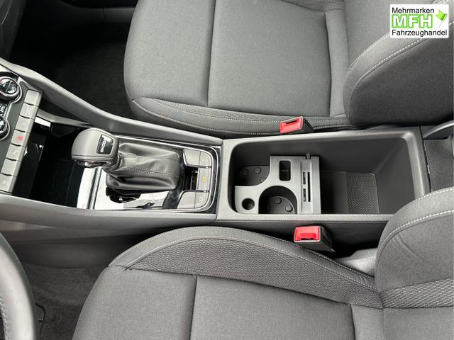 Skoda / Karoq / Schwarz / / / AHK+KAMERA+EL. HECKKL.+SHZ+ACC+KESSY+18''ALU