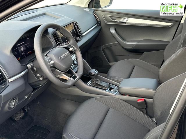 Skoda / Karoq / Schwarz / / / AHK+el.HECKKLAPPE+KAMERA+PDC+KESSY+ACC