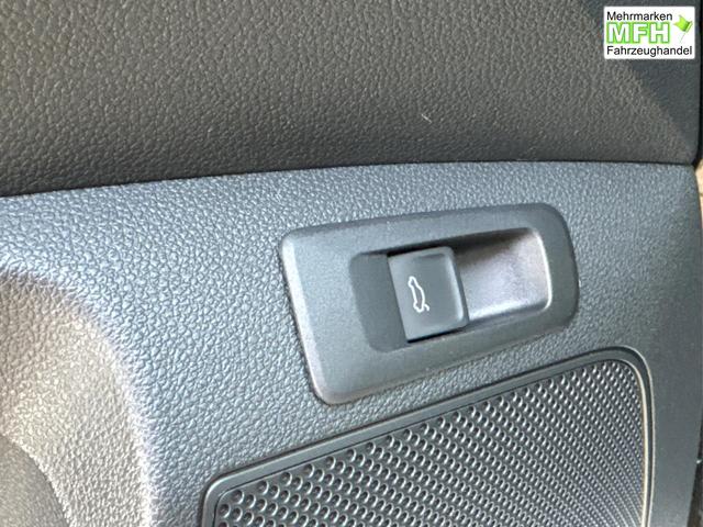 Skoda / Karoq / Schwarz / / / AHK+el.HECKKLAPPE+KAMERA+PDC+KESSY+ACC