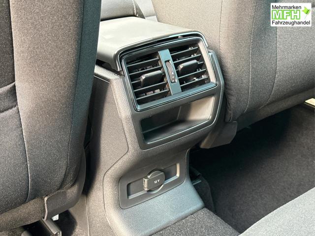 Skoda / Karoq / Schwarz / / / AHK+el.HECKKLAPPE+KAMERA+PDC+KESSY+ACC