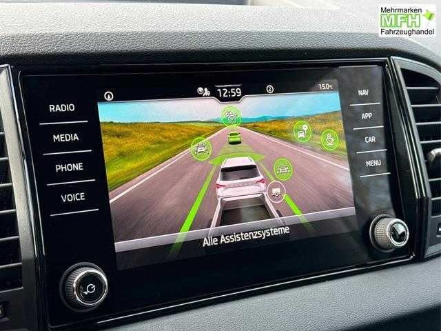 Skoda / Karoq / Schwarz / / / AHK+el.HECKKLAPPE+KAMERA+PDC+KESSY+ACC