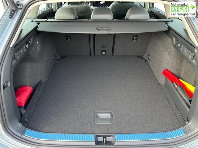 Volkswagen / Passat Variant / Silber / / / DSG+AHK+PANO+NAVI+ACC+KAMERA+LED+MASSAGE