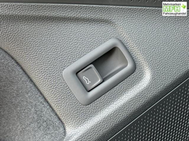 Volkswagen / Passat Variant / Silber / / / DSG+AHK+PANO+NAVI+ACC+KAMERA+LED+MASSAGE