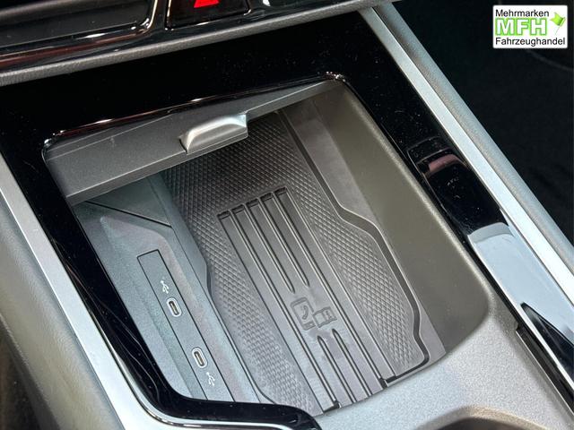 Volkswagen / Passat Variant / Grau / / / AHK+PANO+NAVI+Head-UP+Matrix-LED+ACC