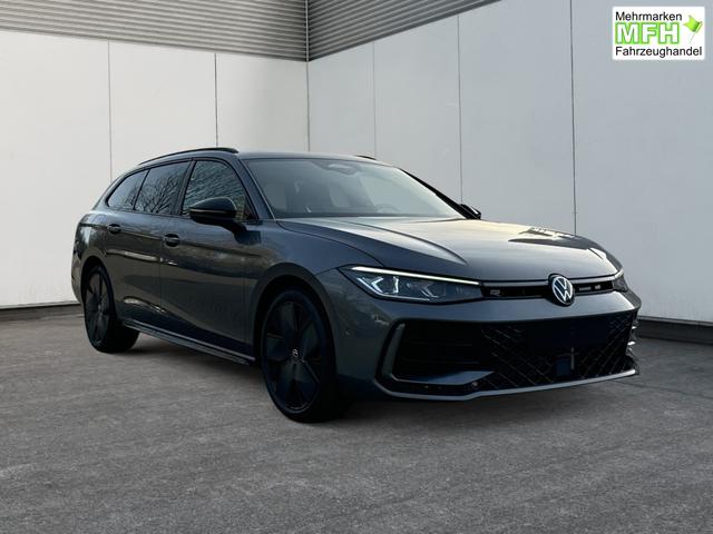 Volkswagen / Passat Variant / Grau / / / AHK+PANO+NAVI+Head-UP+Matrix-LED+ACC