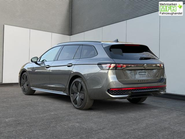 Volkswagen / Passat Variant / Grau / / / AHK+PANO+NAVI+Head-UP+Matrix-LED+ACC