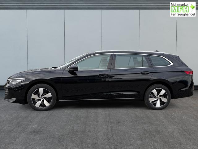 Volkswagen / Passat Variant / Schwarz / / / DSG+AHK+MASSAGE+NAVI+ACC+KAMERA+LED+17 ALU
