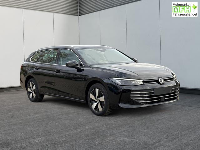 Volkswagen / Passat Variant / Schwarz / / / DSG+AHK+MASSAGE+NAVI+ACC+KAMERA+LED+17 ALU