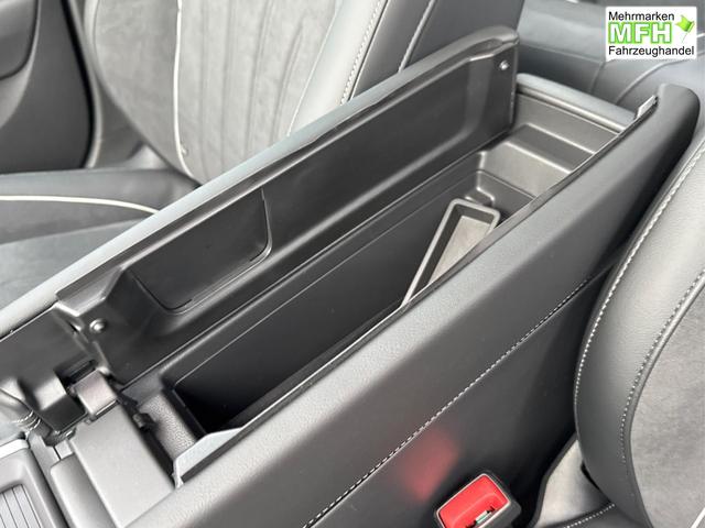 Volkswagen / Passat Variant / Schwarz / / / DSG+AHK+MASSAGE+NAVI+ACC+KAMERA+LED+17 ALU