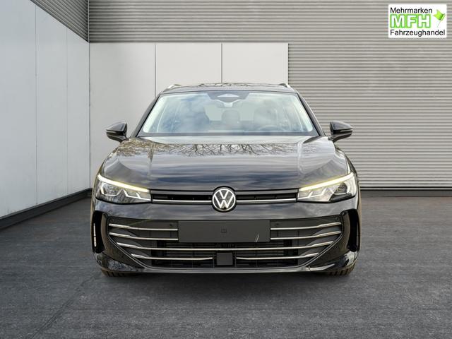 Volkswagen / Passat Variant / Schwarz / / / DSG+AHK+MASSAGE+NAVI+ACC+KAMERA+LED+17 ALU