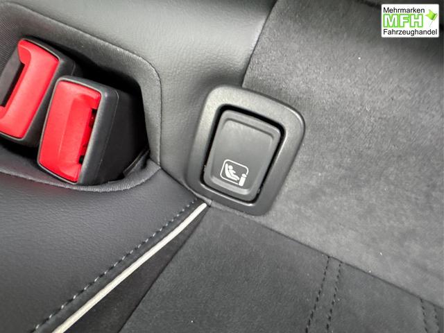 Volkswagen / Passat Variant / Schwarz / / / DSG+AHK+MASSAGE+NAVI+ACC+KAMERA+LED+17 ALU