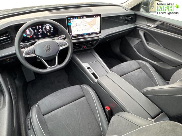 Volkswagen / Passat Variant / Schwarz / / / DSG+AHK+MASSAGE+NAVI+ACC+KAMERA+LED+17 ALU