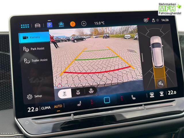 Volkswagen / Passat Variant / Schwarz / / / DSG+AHK+MASSAGE+NAVI+ACC+KAMERA+LED+17 ALU