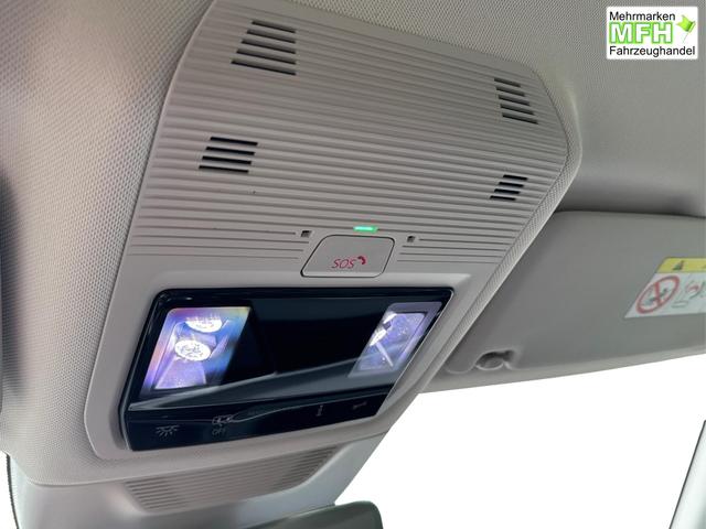 Volkswagen / Passat Variant / Schwarz / / / DSG+AHK+MASSAGE+NAVI+ACC+KAMERA+LED+17 ALU