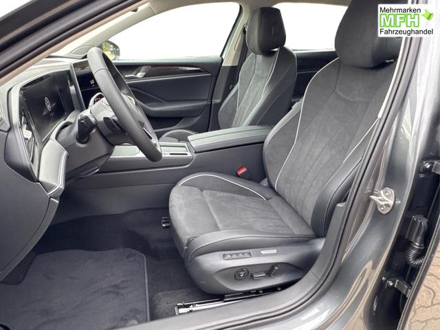 Volkswagen / Passat Variant / Grau / / / DSG+AHK+MASSAGE+NAVI+ACC+KAMERA+LED+17 ALU