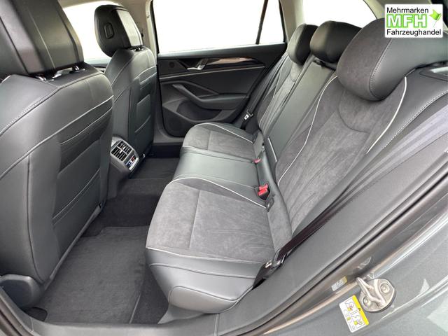 Volkswagen / Passat Variant / Grau / / / DSG+AHK+MASSAGE+NAVI+ACC+KAMERA+LED+17 ALU