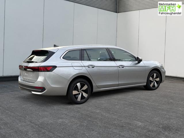 Volkswagen / Passat Variant / Silber / / / DSG+AHK+MASSAGE+NAVI+ACC+KAMERA+LED+17 ALU