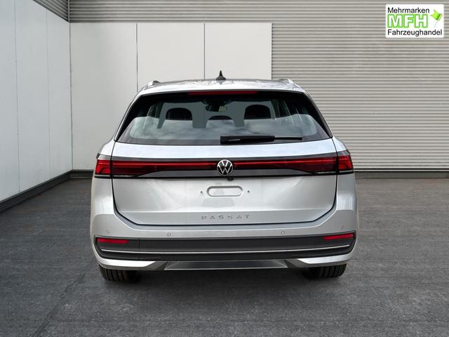 Volkswagen / Passat Variant / Silber / / / DSG+AHK+MASSAGE+NAVI+ACC+KAMERA+LED+17 ALU