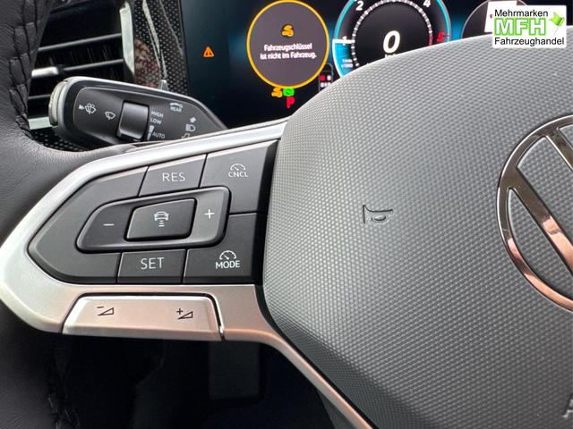 Volkswagen / Passat Variant / Silber / / / DSG+AHK+MASSAGE+NAVI+ACC+KAMERA+LED+17 ALU