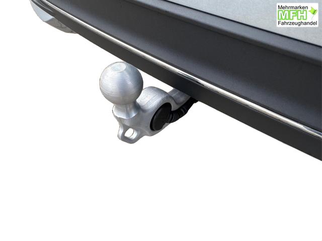 Volkswagen / Passat Variant / Silber / / / DSG+AHK+MASSAGE+NAVI+ACC+KAMERA+LED+17 ALU