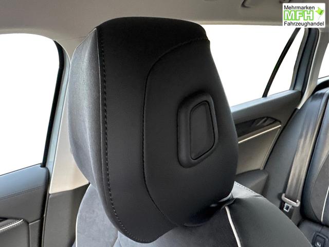 Volkswagen / Passat Variant / Silber / / / DSG+AHK+MASSAGE+NAVI+ACC+KAMERA+LED+17 ALU