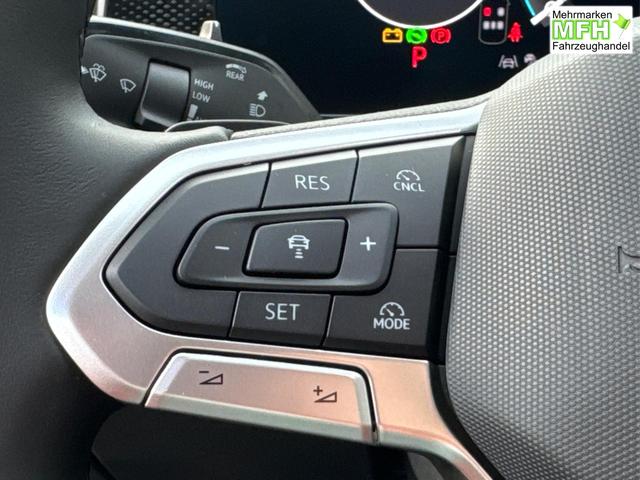 Volkswagen / Passat Variant / Grau / / / DSG+AHK+MASSAGE+NAVI+ACC+KAMERA+LED+17 ALU