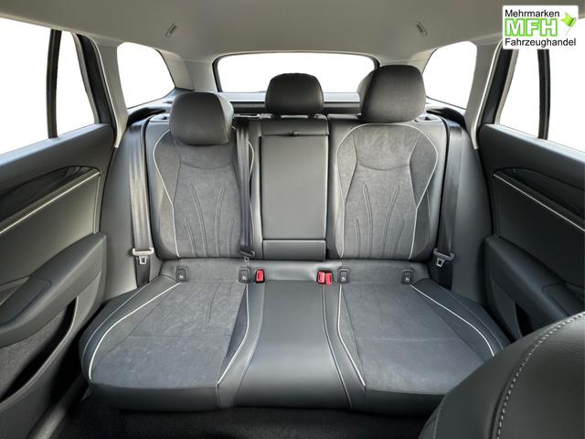 Volkswagen / Passat Variant / Grau / / / DSG+AHK+MASSAGE+NAVI+ACC+KAMERA+LED+17 ALU