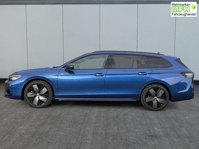 Volkswagen / Passat Variant / Blau / / / 4WD+BLACK+PANO+AHK+DCC+MATRIX+HARMAN