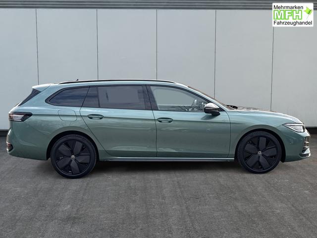 Volkswagen / Passat Variant / Gr&uuml;n / / / 4WD+BLACK+PANO+AHK+DCC+MATRIX+HARMAN