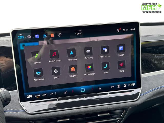 Volkswagen / Passat Variant / Blau / / / 4WD+BLACK+PANO+AHK+DCC+MATRIX+HARMAN