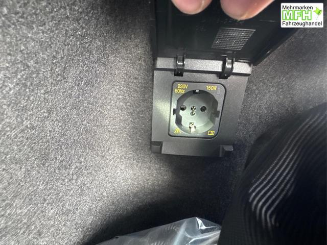 Volkswagen / Passat Variant / Gr&uuml;n / / / 4WD+BLACK+PANO+AHK+DCC+MATRIX+HARMAN