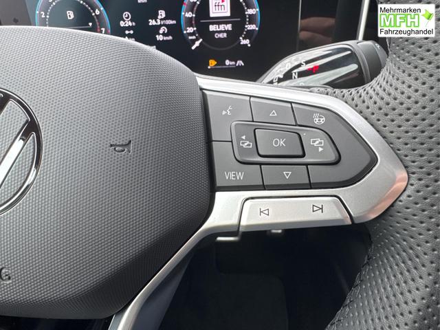 Volkswagen / Passat Variant / Gr&uuml;n / / / 4WD+BLACK+PANO+AHK+DCC+MATRIX+HARMAN