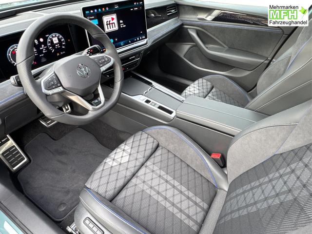 Volkswagen / Passat Variant / Gr&uuml;n / / / 4WD+BLACK+PANO+AHK+DCC+MATRIX+HARMAN