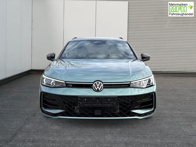 Volkswagen / Passat Variant / Gr&uuml;n / / / 4WD+BLACK+PANO+AHK+DCC+MATRIX+HARMAN