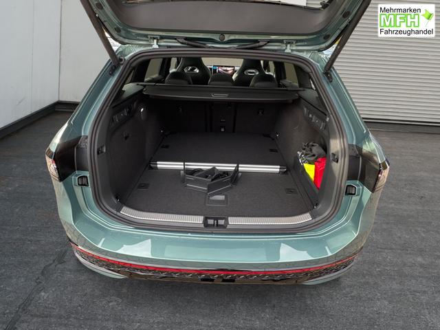 Volkswagen / Passat Variant / Gr&uuml;n / / / 4WD+BLACK+PANO+AHK+DCC+MATRIX+HARMAN