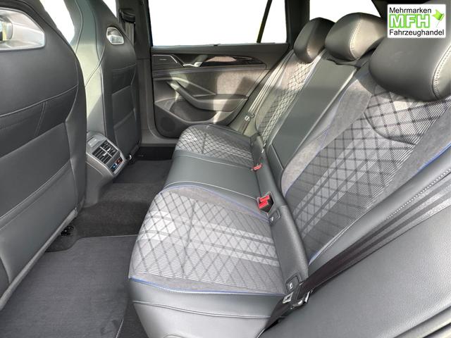 Volkswagen / Passat Variant / Gr&uuml;n / / / 4WD+BLACK+PANO+AHK+DCC+MATRIX+HARMAN