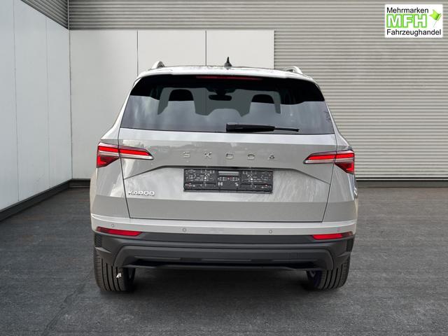Skoda / Karoq / Grau / / / AHK+KAMERA+EL. HECKKL.+SHZ+ACC+KESSY+18''ALU