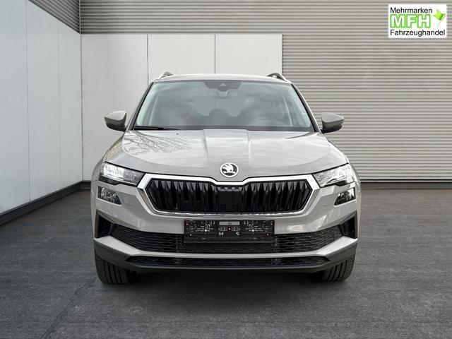 Skoda / Karoq / Grau / / / AHK+KAMERA+EL. HECKKL.+SHZ+ACC+KESSY+18''ALU