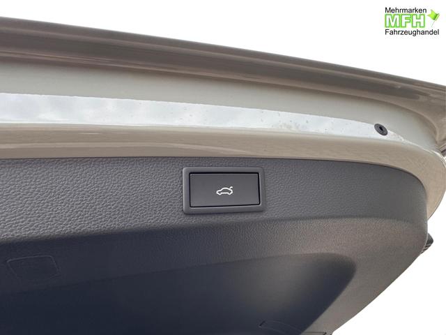 Skoda / Karoq / Grau / / / AHK+KAMERA+EL. HECKKL.+SHZ+ACC+KESSY+18''ALU