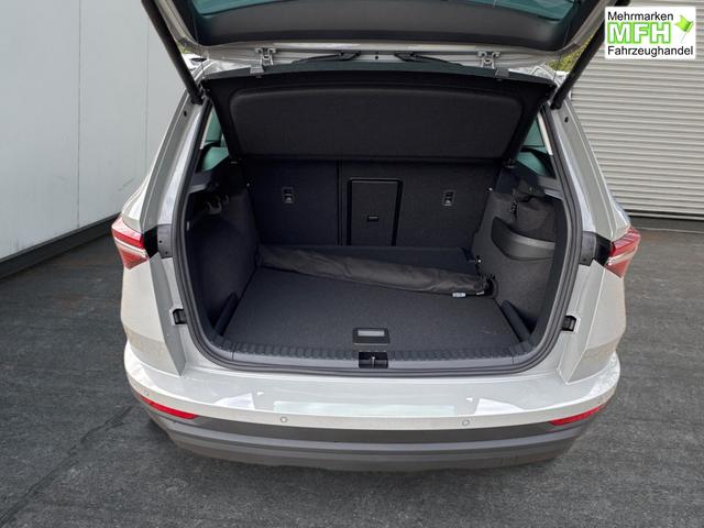 Skoda / Karoq / Grau / / / AHK+KAMERA+EL. HECKKL.+SHZ+ACC+KESSY+18''ALU