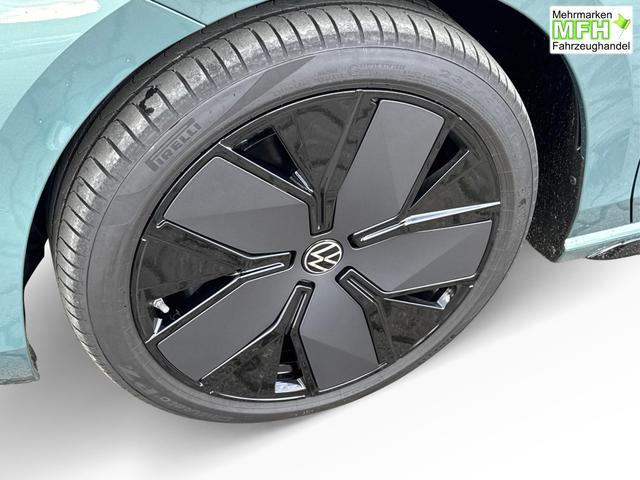 Volkswagen / Passat Variant / Gr&uuml;n / / / 4WD+BLACK+PANO+AHK+DCC+MATRIX+HARMAN