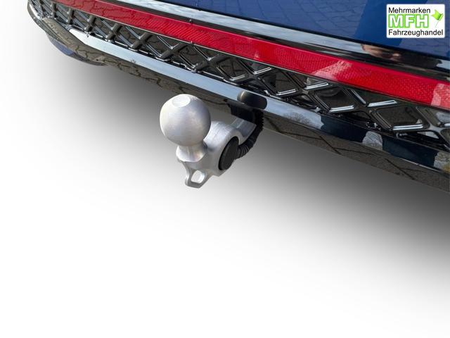 Volkswagen / Passat Variant / Blau / / / 4WD+BLACK+PANO+AHK+DCC+MATRIX+HARMAN