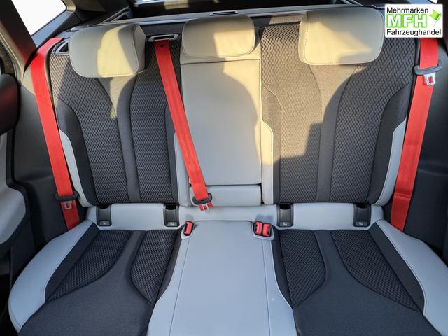 Beispielbilder, ggf. teilweise mit Sonderausstattung