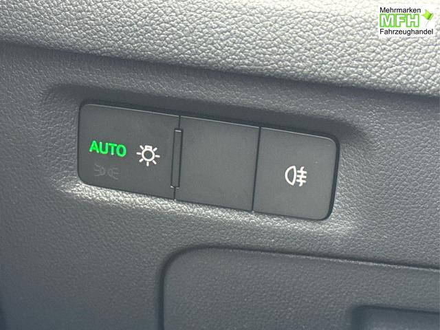 Skoda / Octavia Combi / Wei&szlig; / / / AHK+KAMERA+ACC+EL. HECKKL+SHZ