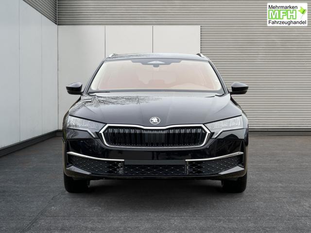 Skoda / Octavia Combi / Schwarz / / / AHK+KAMERA+ACC+EL. HECKKL+SHZ