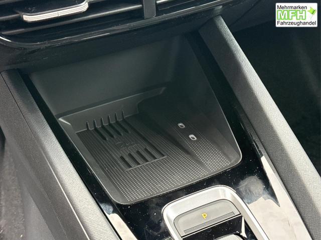 Skoda / Octavia Combi / Schwarz / / / AHK+KAMERA+ACC+EL. HECKKL+SHZ