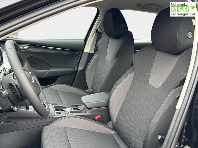 Skoda / Octavia Combi / Schwarz / / / AHK+KAMERA+ACC+EL. HECKKL+SHZ