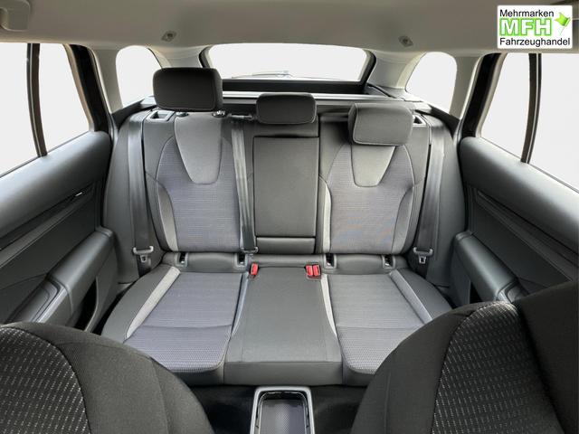 Skoda / Octavia Combi / Schwarz / / / AHK+KAMERA+ACC+EL. HECKKL+SHZ