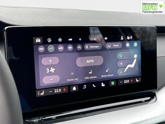 Skoda / Octavia Combi / Schwarz / / / AHK+KAMERA+ACC+EL. HECKKL+SHZ